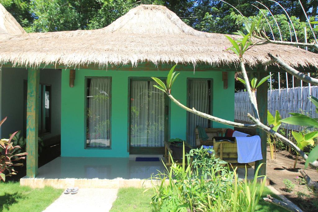 Maha Putri Bungalows Gili Trawangan Kültér fotó