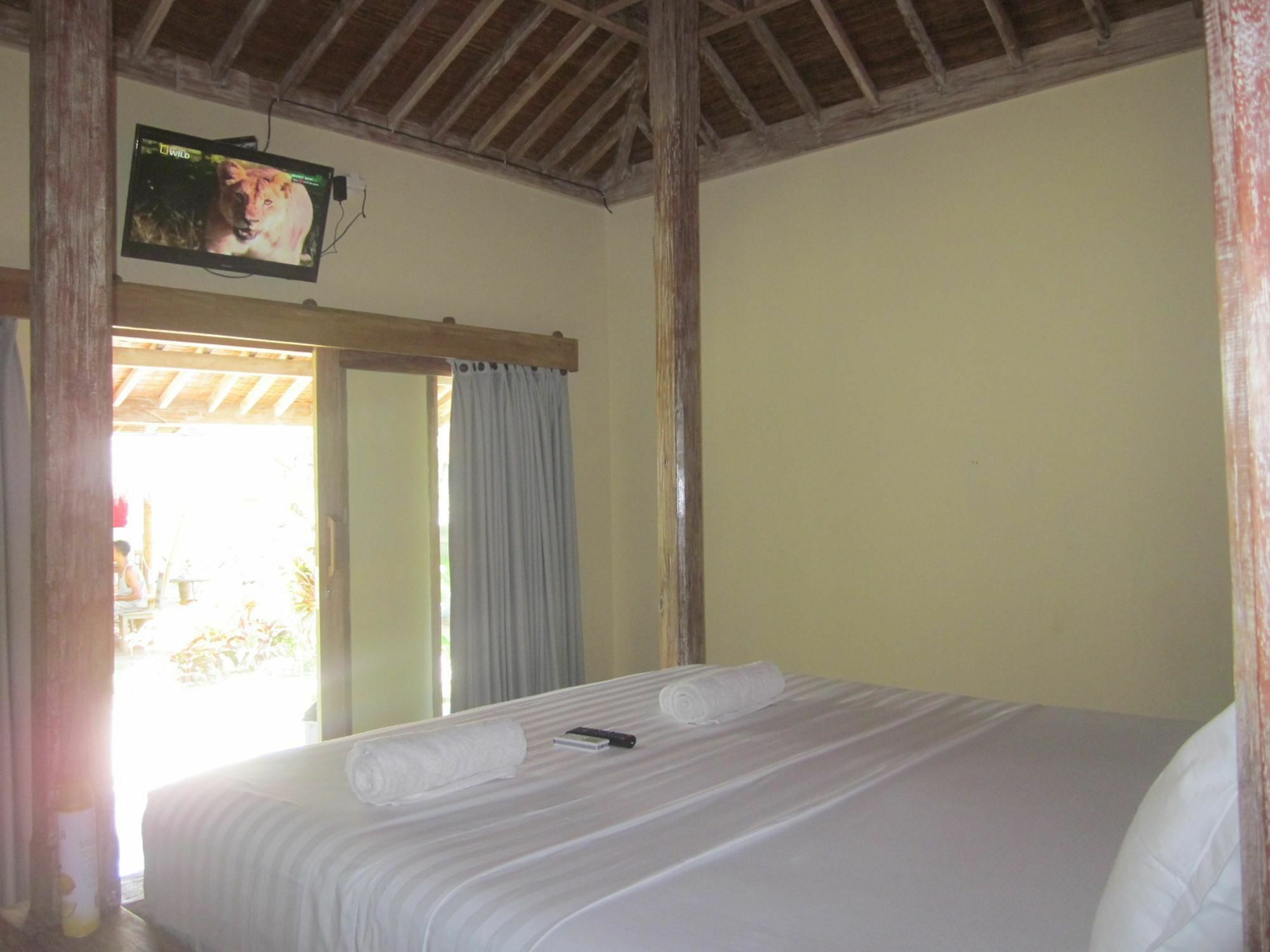 Maha Putri Bungalows Gili Trawangan Kültér fotó