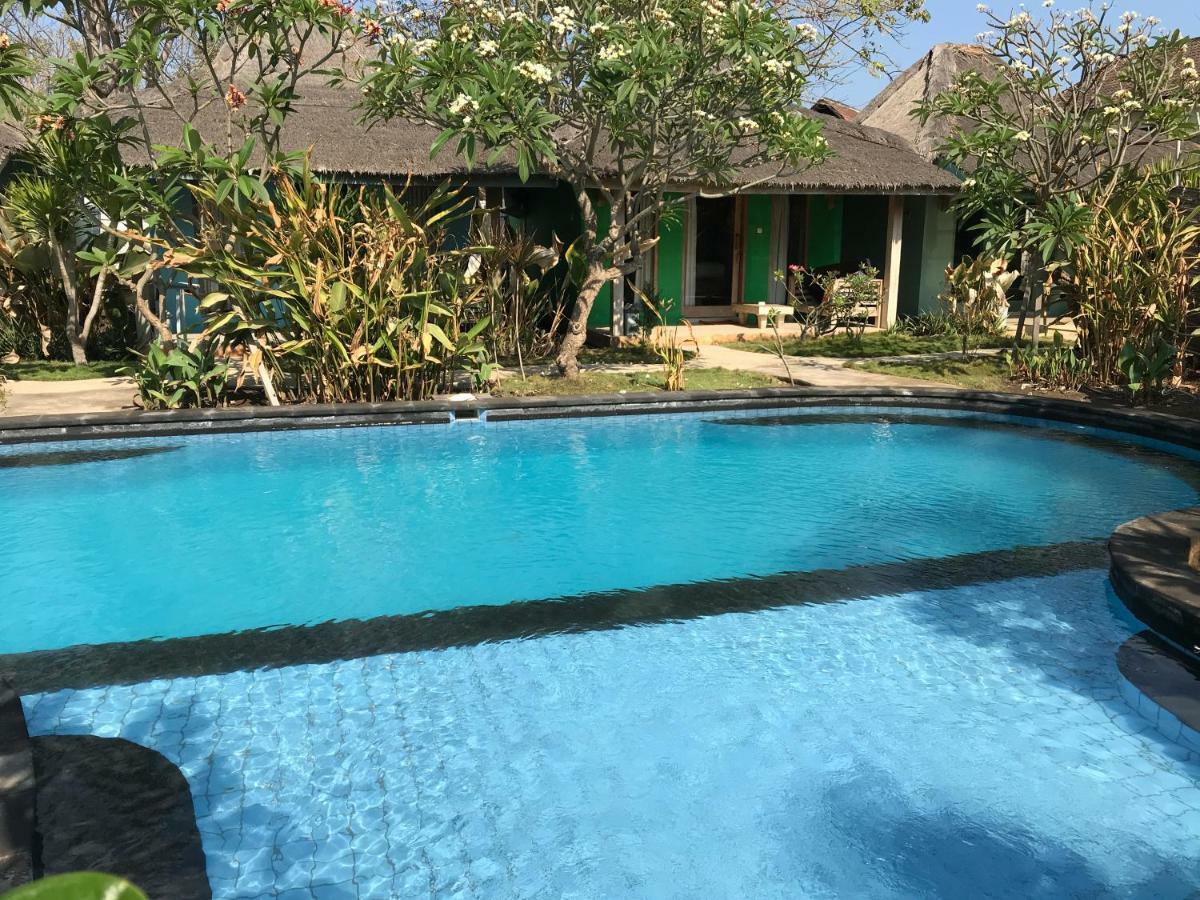 Maha Putri Bungalows Gili Trawangan Kültér fotó
